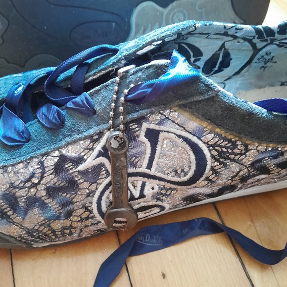Vintage Von Dutch Sneakers - Picture 2 of 8